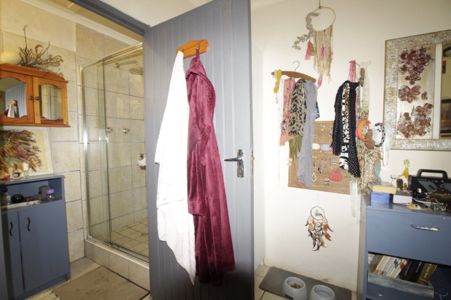 4 Bedroom Property for Sale in Paradise Beach Eastern Cape